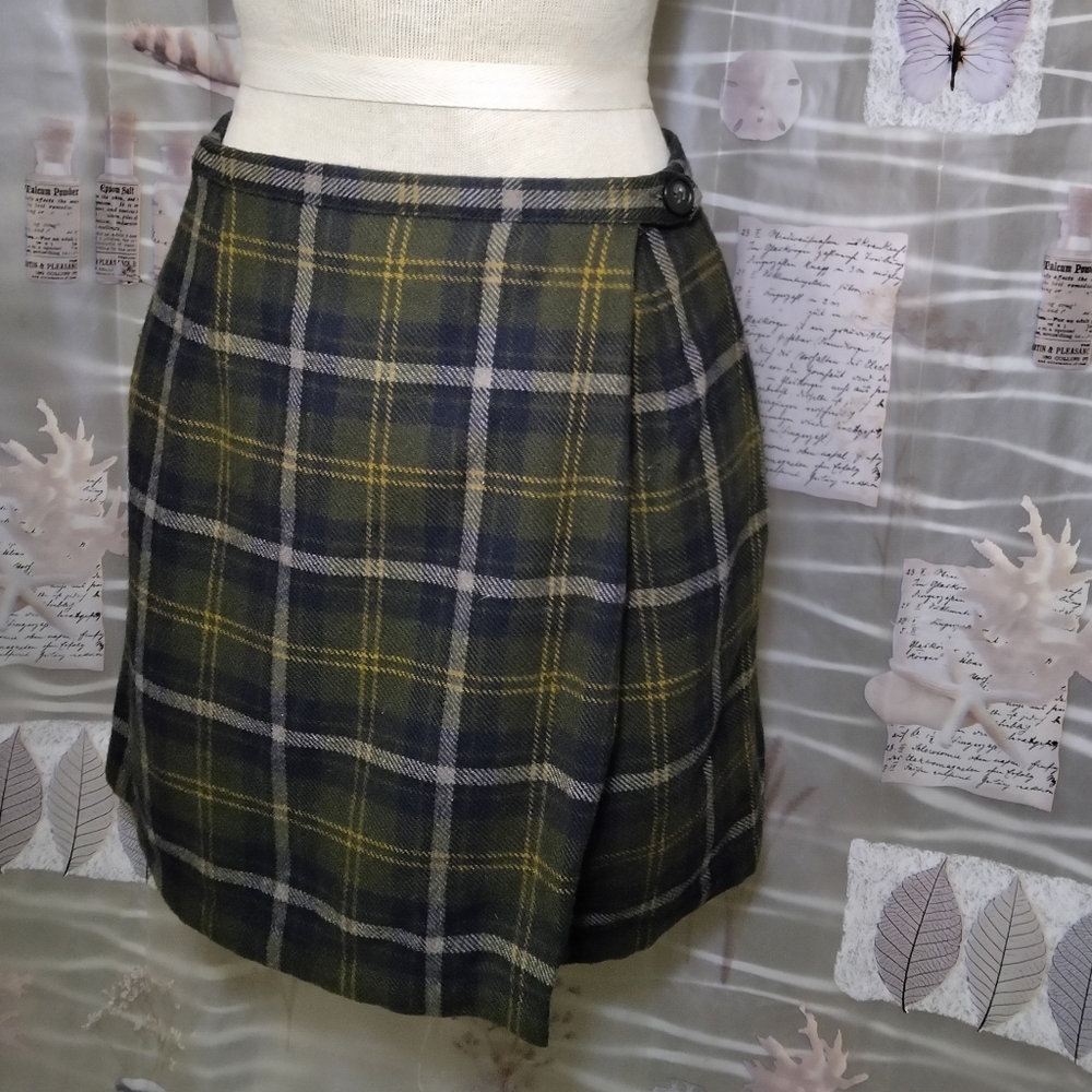 Vintage Y2K Old Navy Wool Plaid School Girl Wrap A-Line Preppy Mini Skirt Size 4